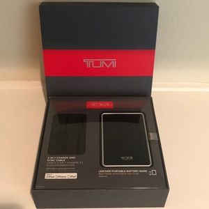 TUMI Leather Portable Battery Bank 8000mAh